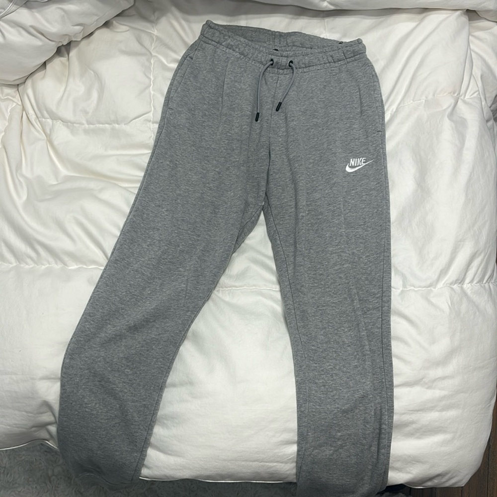Nike gray jogger sweatpants